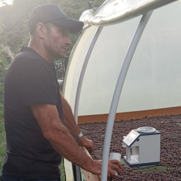 Gonzalo Barragan / La Victoria Farm. 300Gr.
